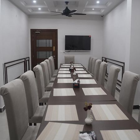 Swarg Hotel Sahiwal ภายนอก รูปภาพ