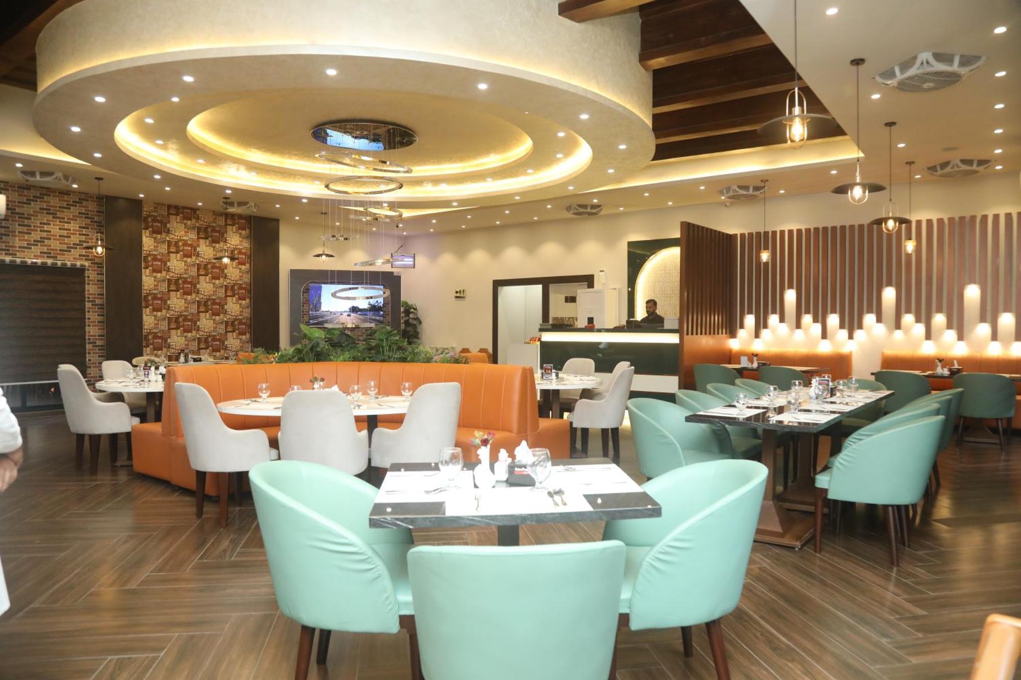 Swarg Hotel Sahiwal ภายนอก รูปภาพ