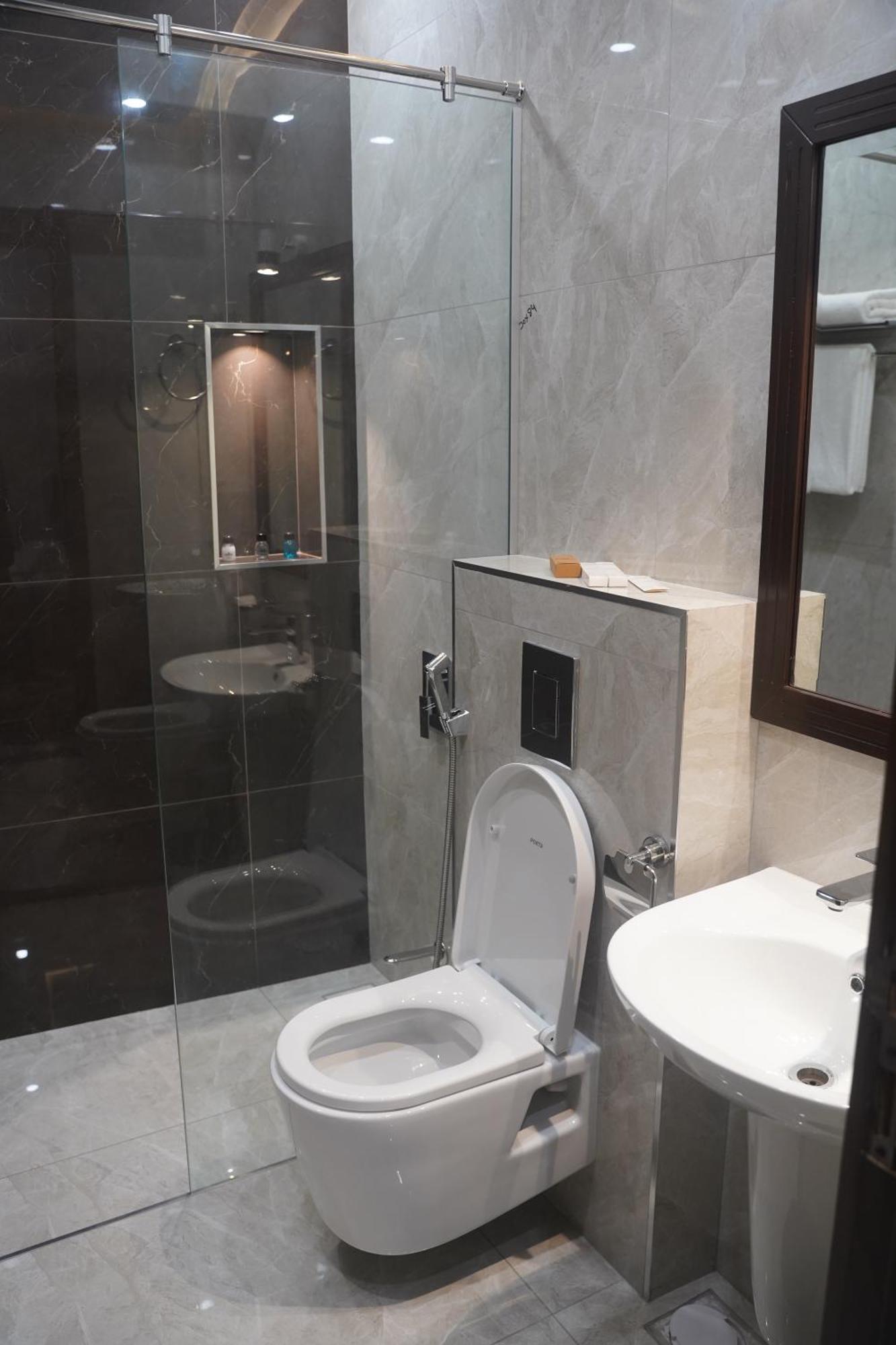Swarg Hotel Sahiwal ภายนอก รูปภาพ
